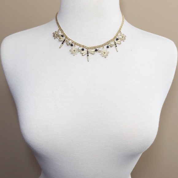 Black Dot Dragonfly Pearl Daisy Flower Charm Gold Necklace Earrings Set - Picture 3 of 3